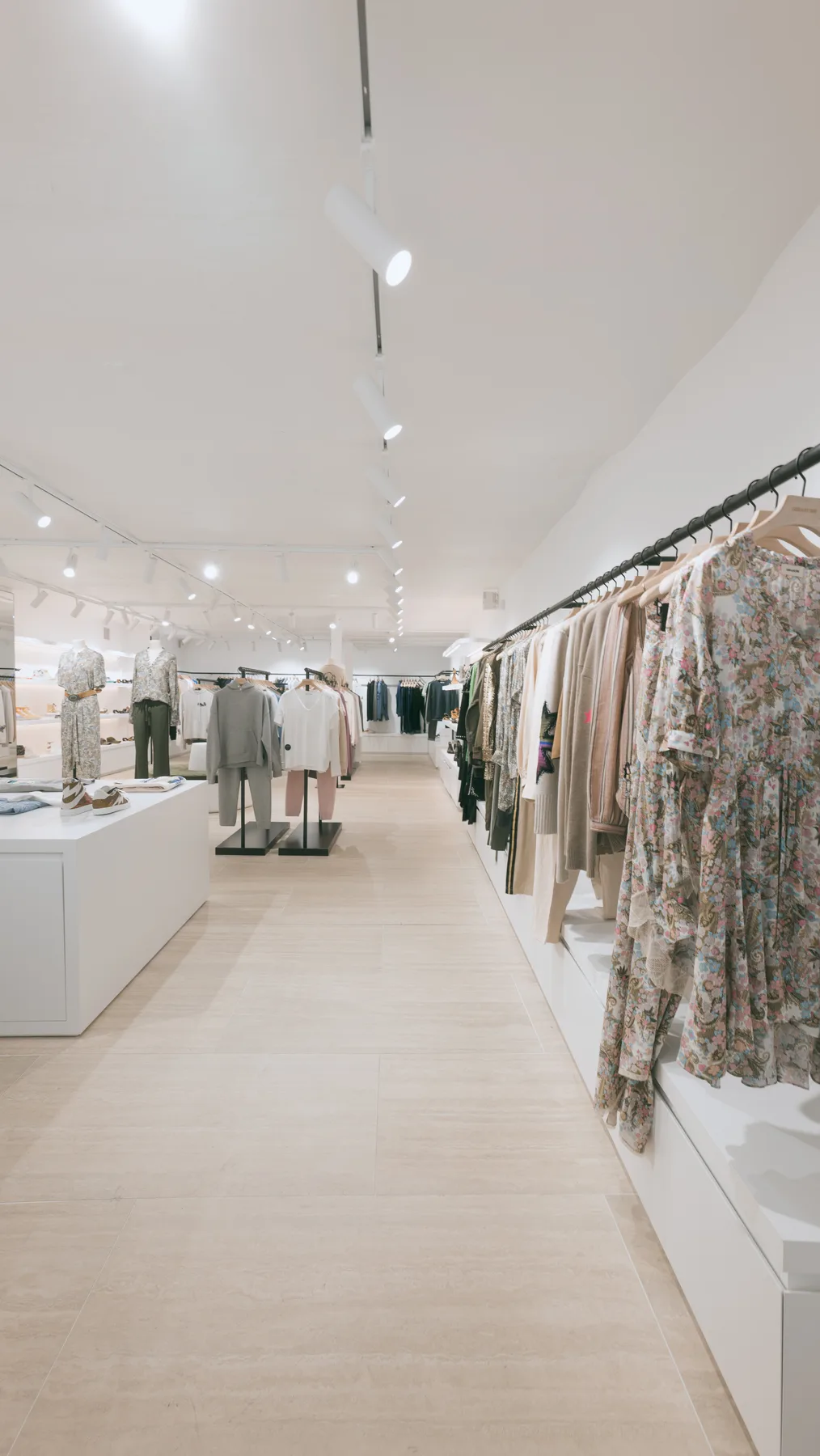 Intérieur livré de la boutique Zadig et Voltaire après rénovation complète