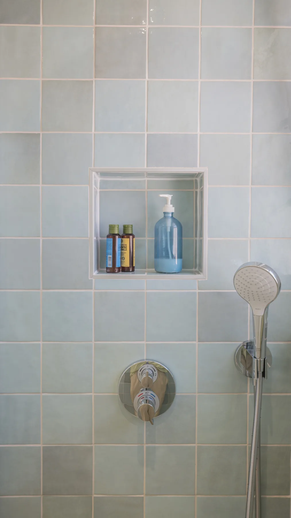 Douche italienne zellige bleu profond